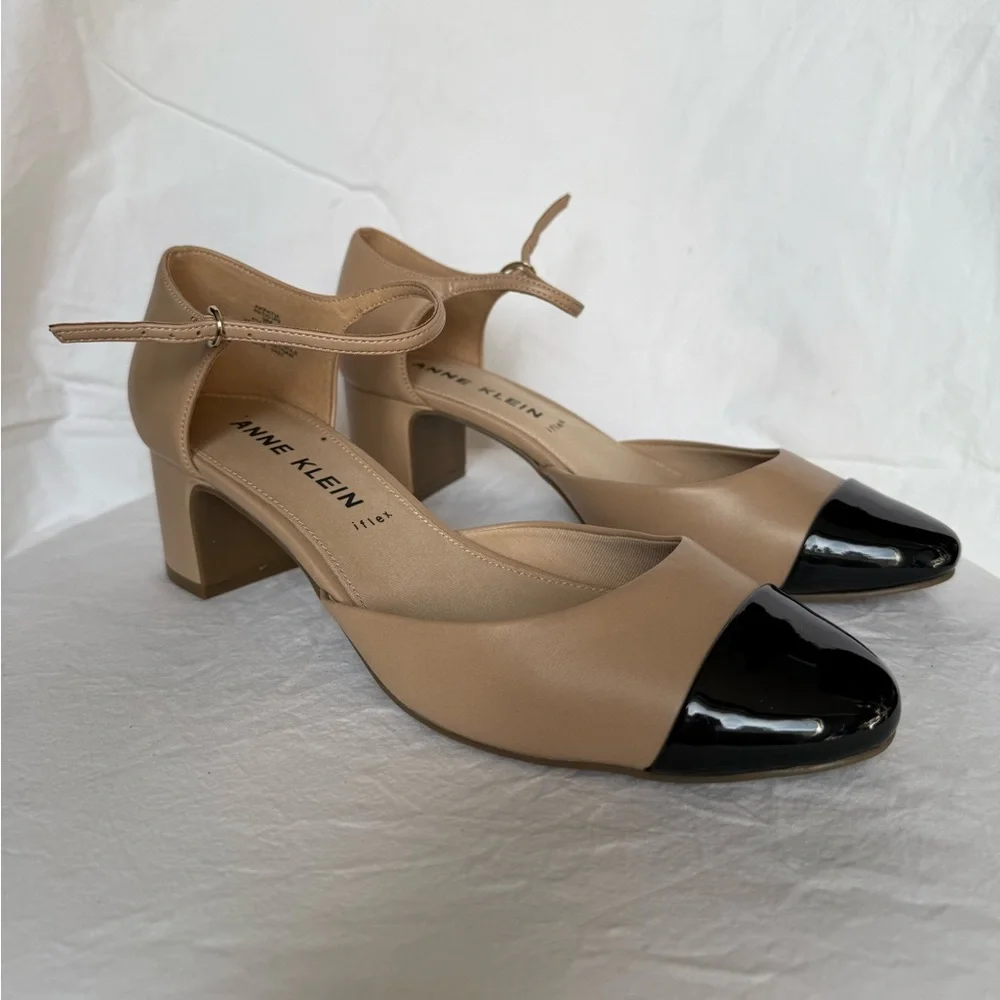 Anne Klein Beige and Black Pearle Block Heel Dress Pumps Size 9 M - Picture 2 of 10